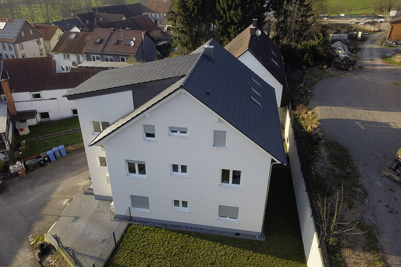 Mehrfamilienhaus Giebelwand