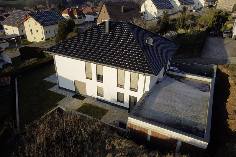 Einfamilienhaus mit Garage