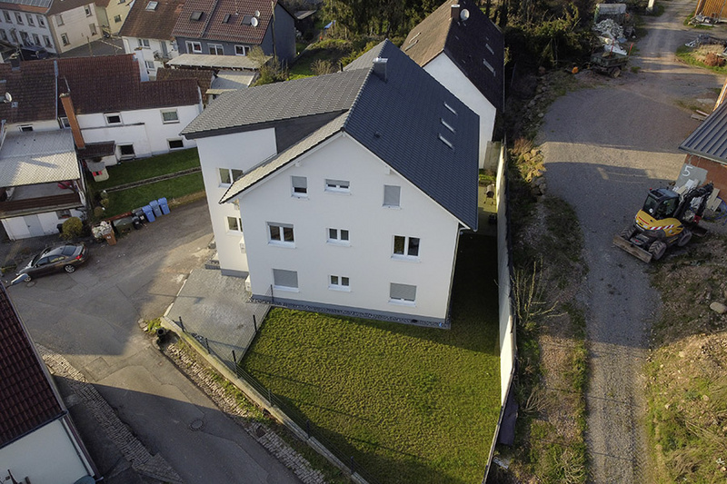 Mehrfamilienhaus Giebelwand